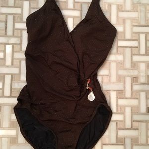 Womens swim suit. Gottex. Size 10.